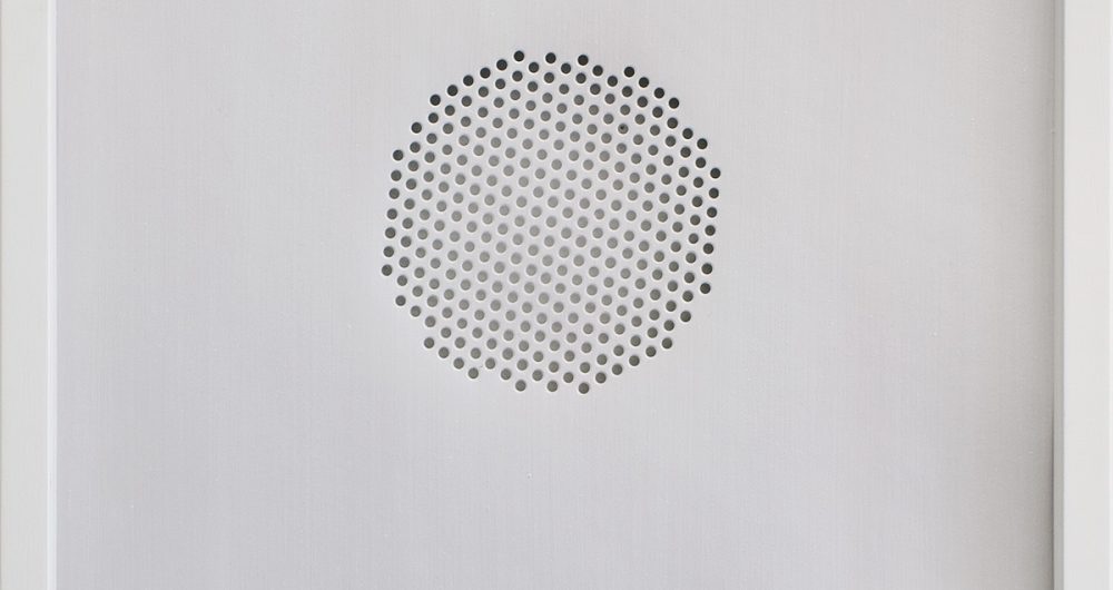 Sprechgitter #04, 
Acryl auf Papier, perforiert, 50 x 40 cm, 
2014